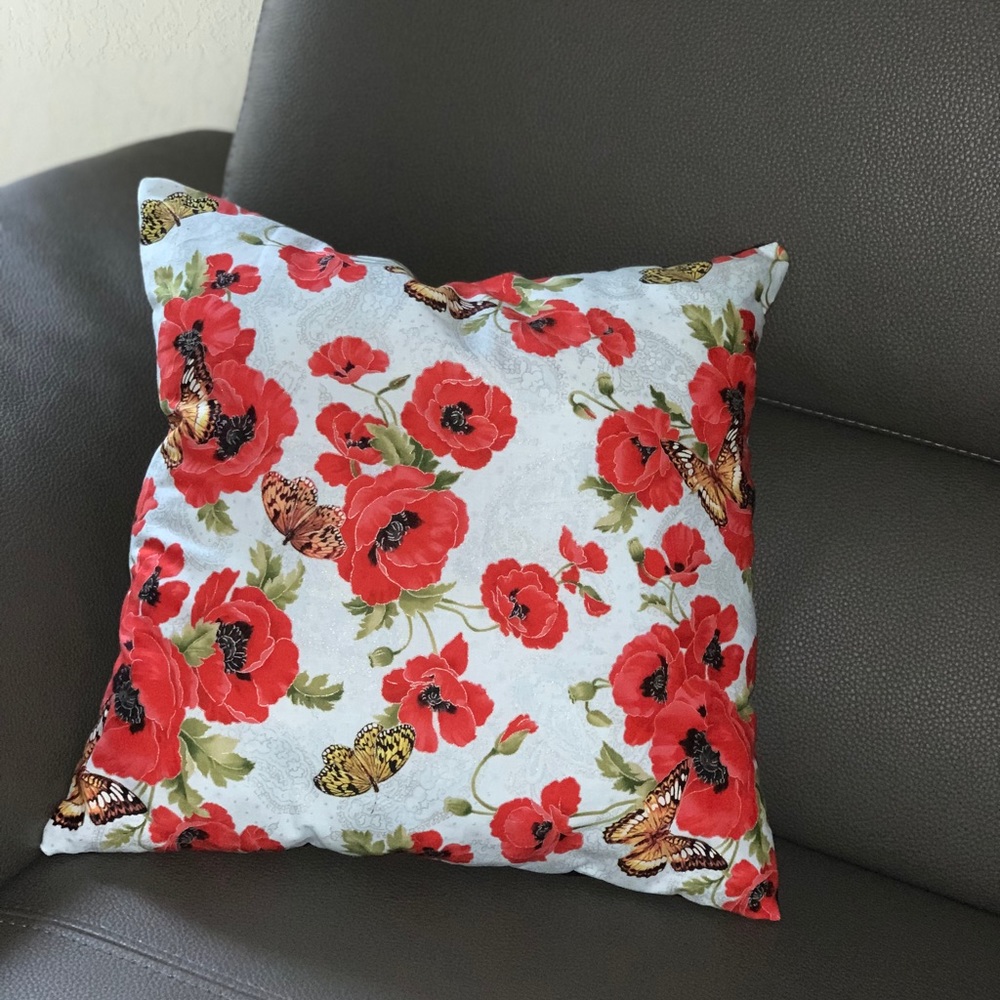 1 throw pillow